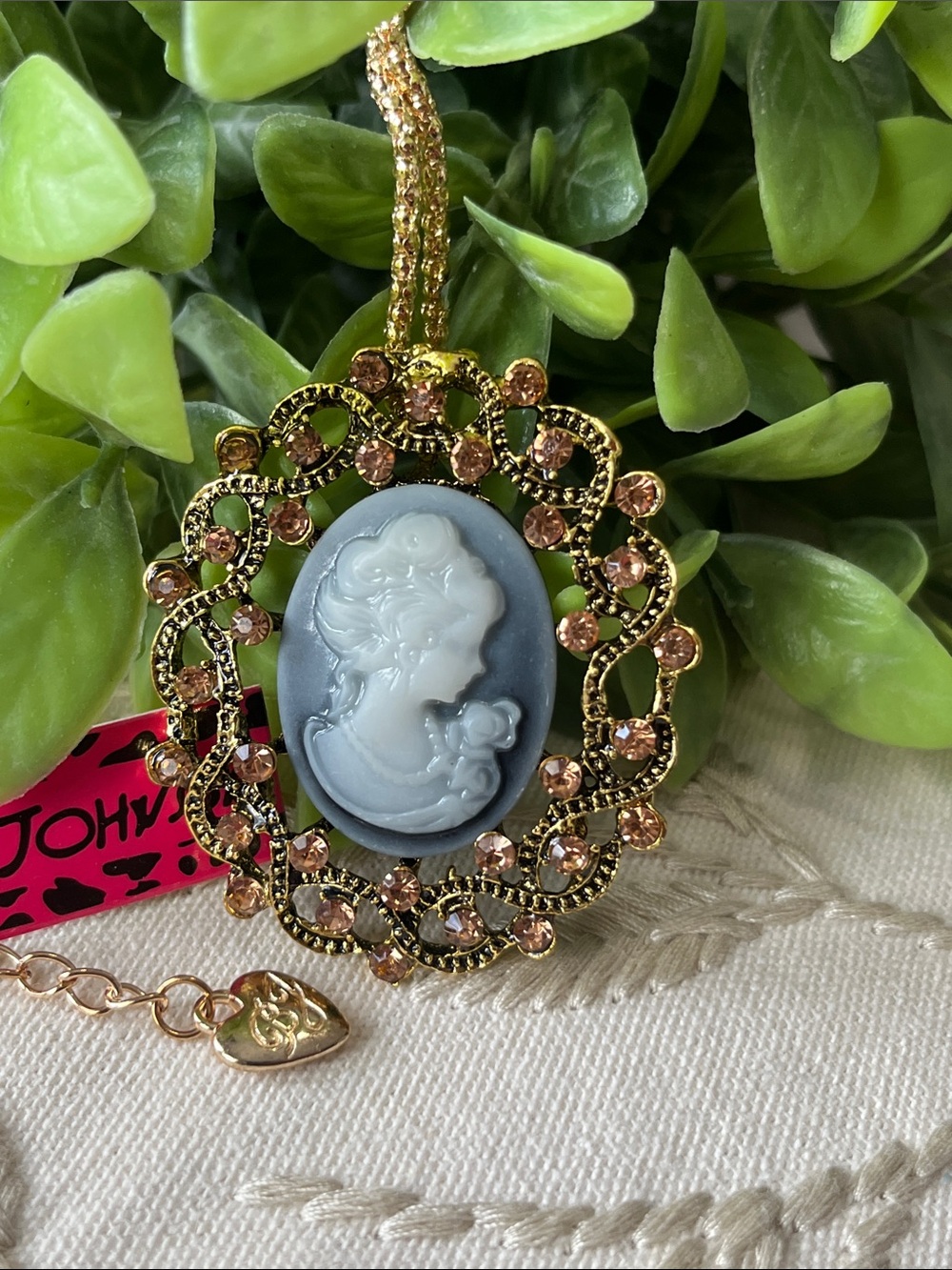 Betsey Johnson Blue/Grey  Cameo Pendant Necklace with Gold Filigree ~New~